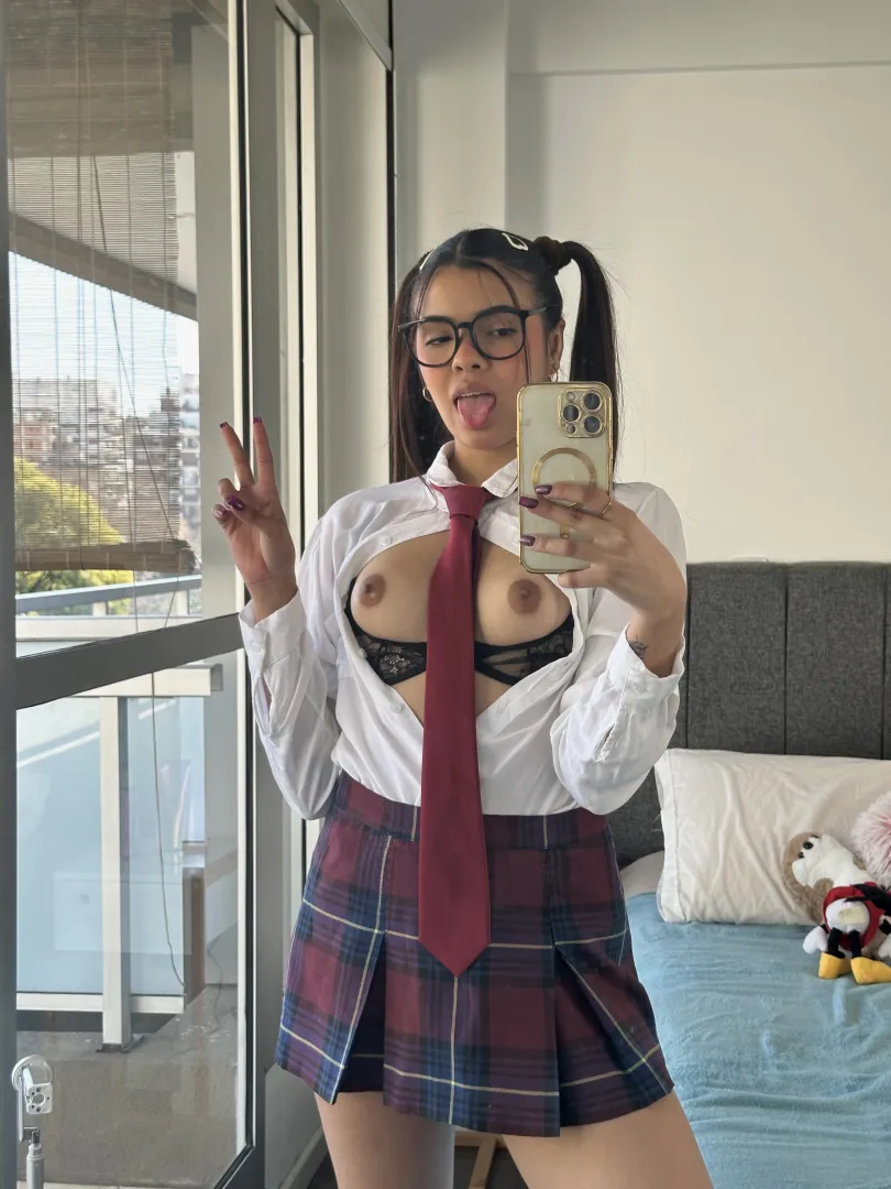 Be honest, would you fuck me in front of your friends or keep me your dirty little secret posted by Cami-Luna19