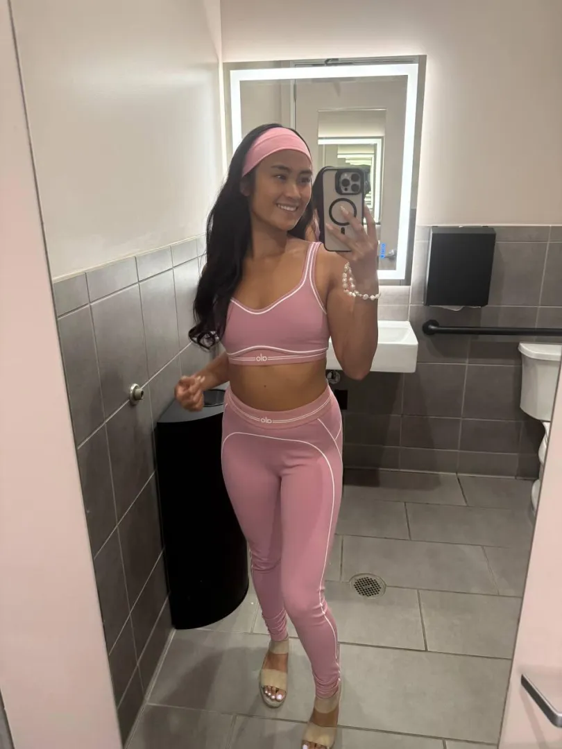 Be honest, would you jerk off to my nudes if i send you some? posted by sunshineonlyxo