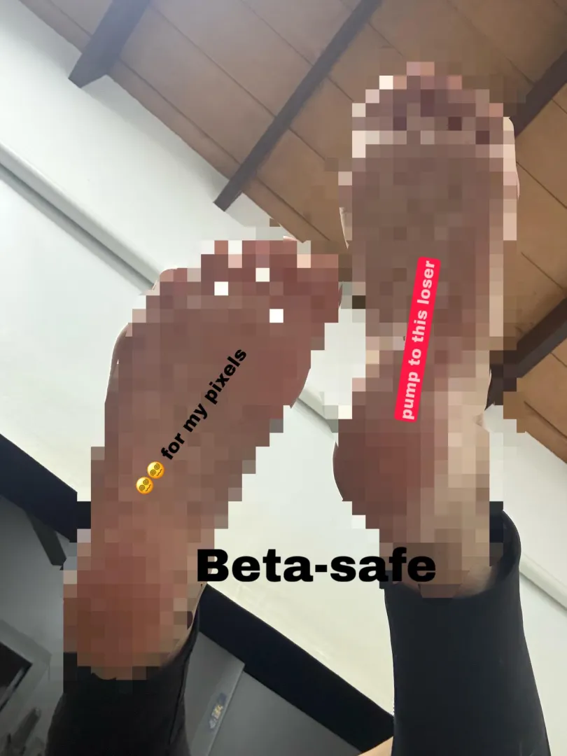 be thankful for my pixels, it's all you deserve posted by PrincessAra23