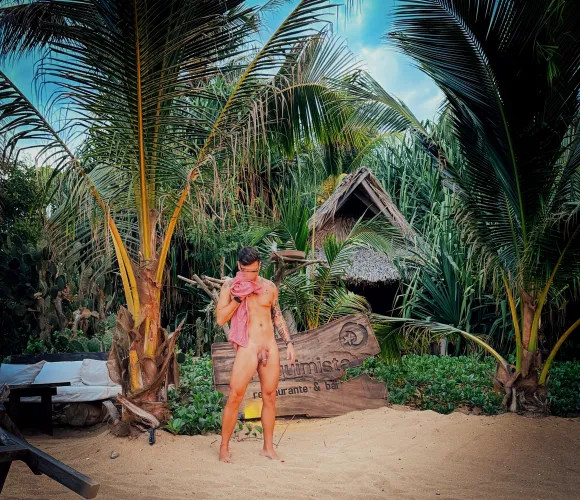 Beautiful beach in Zipolite by ulixeshaus