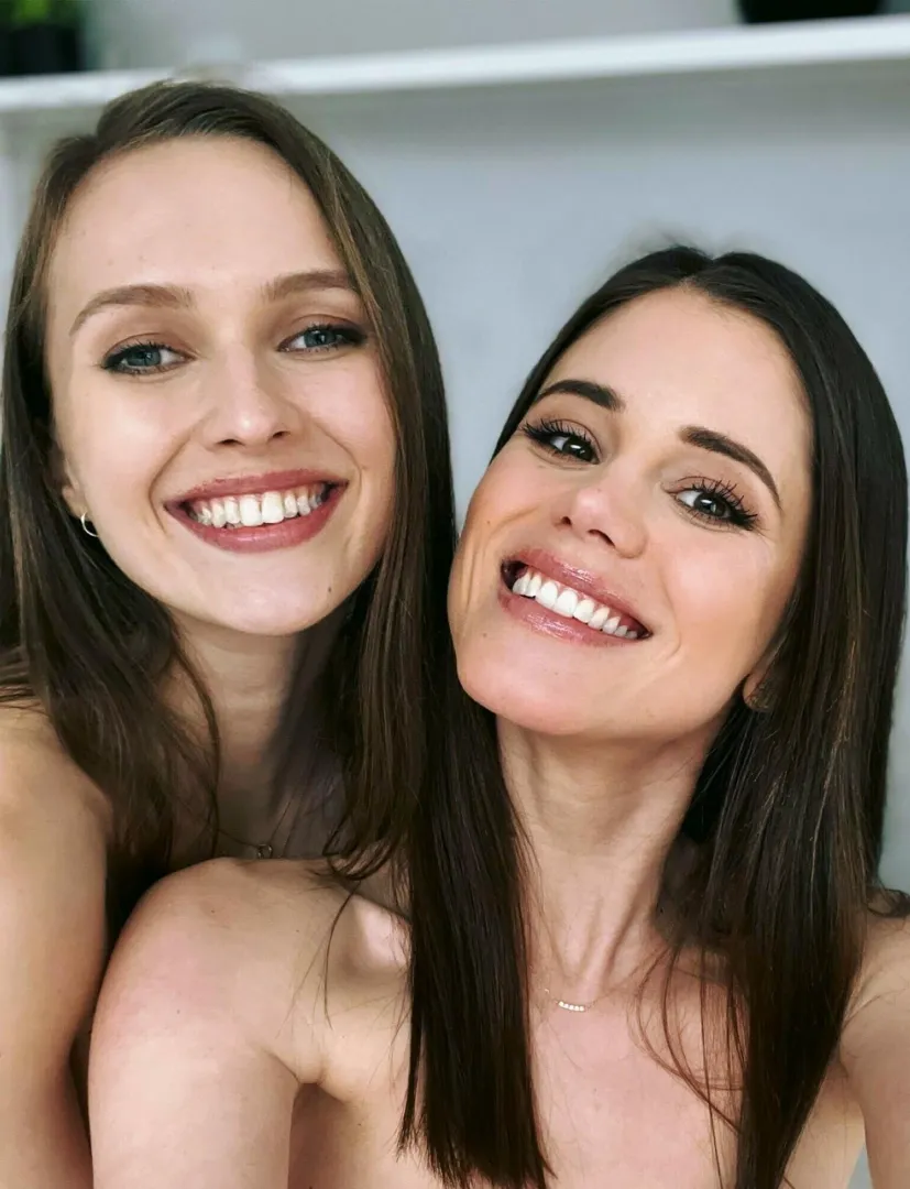 beautiful selfie with Stacy posted by catzy007