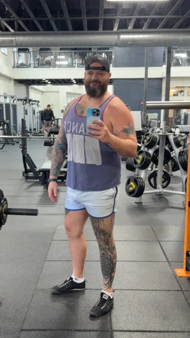 Beefy Gym Dad posted by Confident-Tea-6633