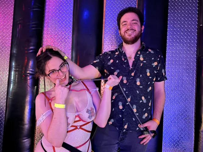 Been craving a couple thaf turns my hubby into a caged sissy to cuck for this hotwife by cudicted