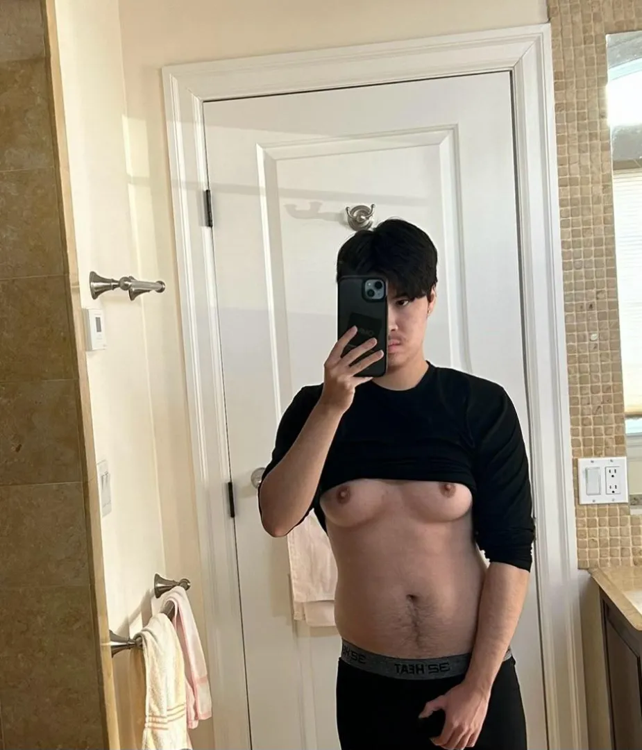 Been sharing more of me on my OF lately. Free link in bio  posted by Slvttyotter