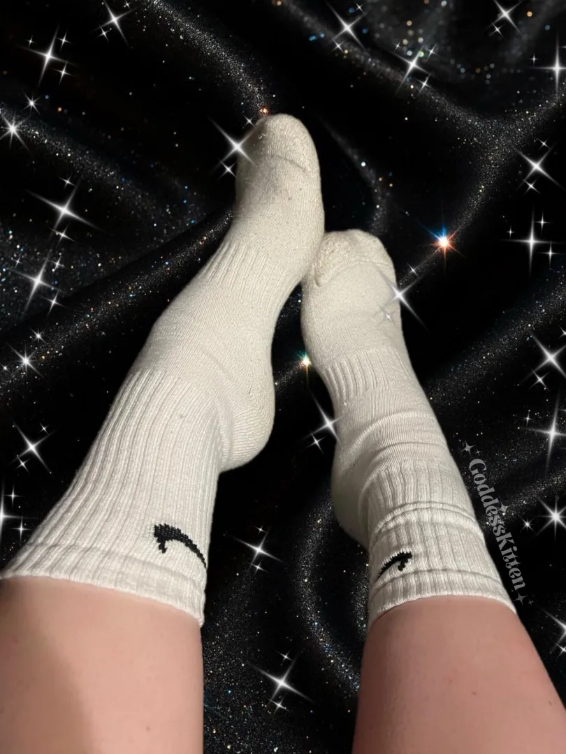 Been walking around in these allllll day [F] posted by sexykitten421