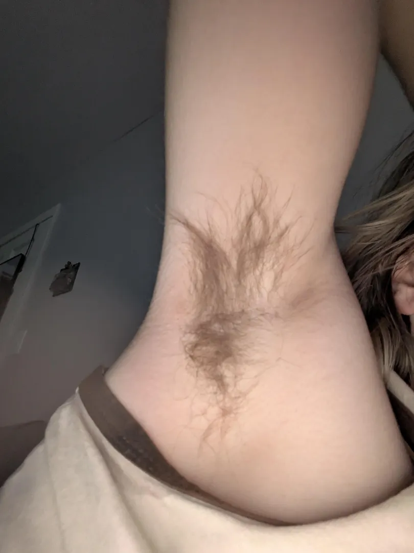 before i trimmed; this is the longest and prettiest they have been <3 posted by Angelxo_333