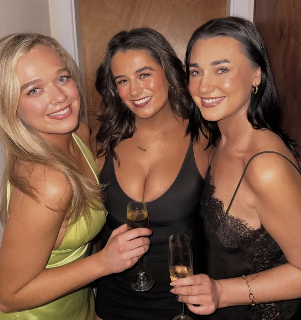 Before the night out posted by wideboyy