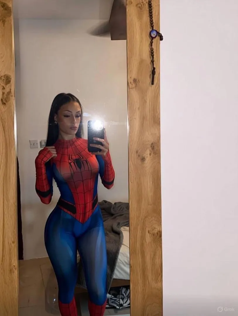 behöver min spiderman vem vill ställa upp❤️ posted by lillyleeker