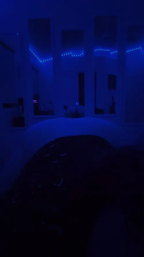 Bend me over by Thickbadiee