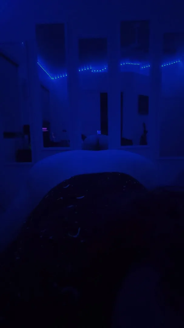 Bend me over posted by Thickbadiee