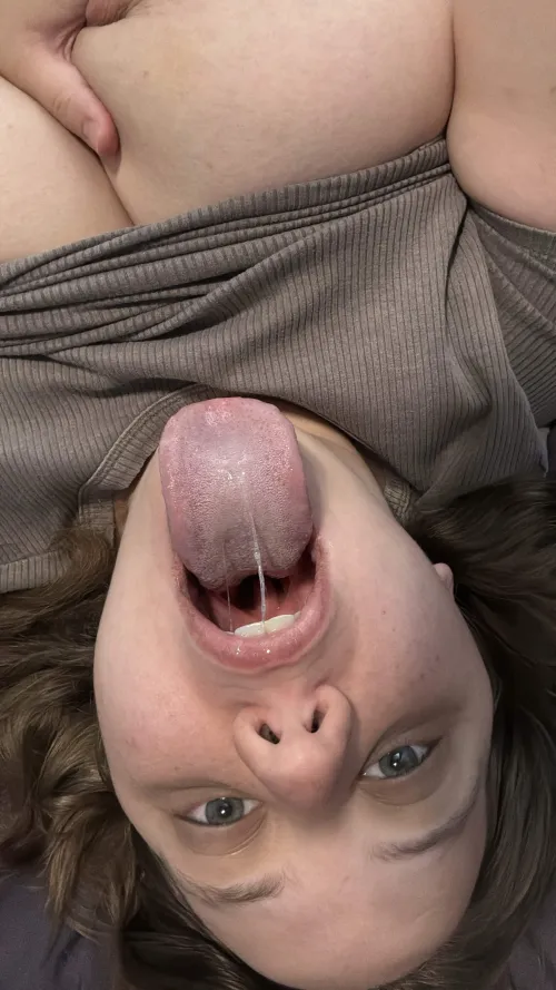 Bend me over the bed and fuck my face by jonesybell00