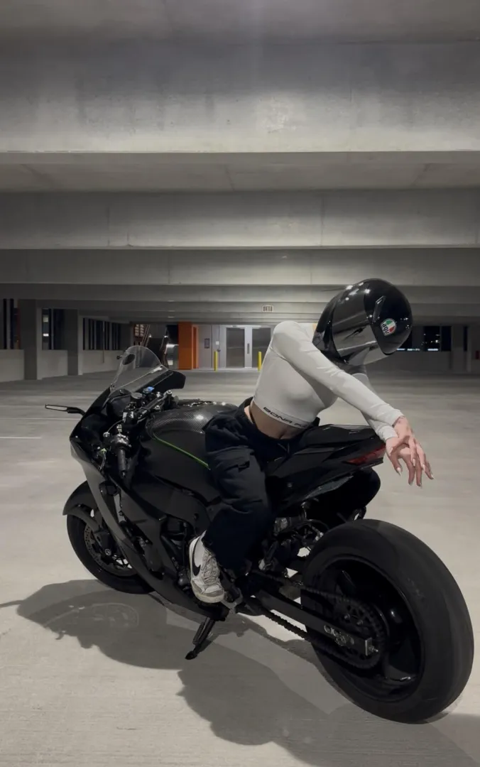 Bend me over the bike and have your way with me posted by ghosttsiren