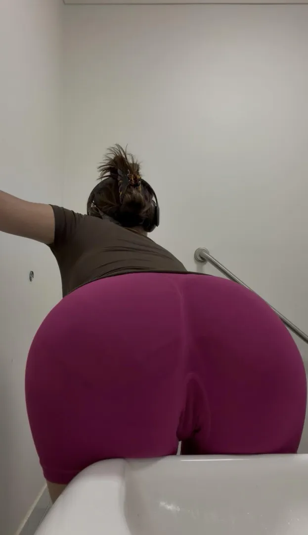 bent over for you posted by DiligentQuail980