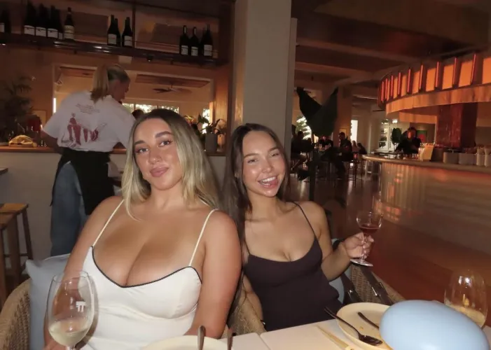 Best friends apparently by wideboyy