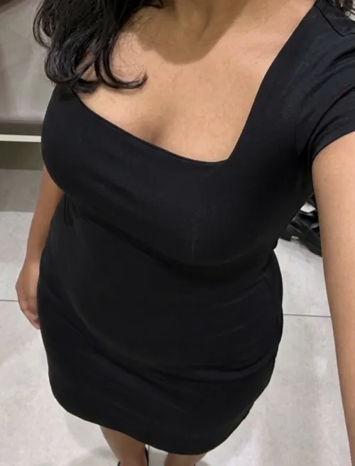 Bestie pics chusi kodthuna [M] by Beautiful_Plenty_643