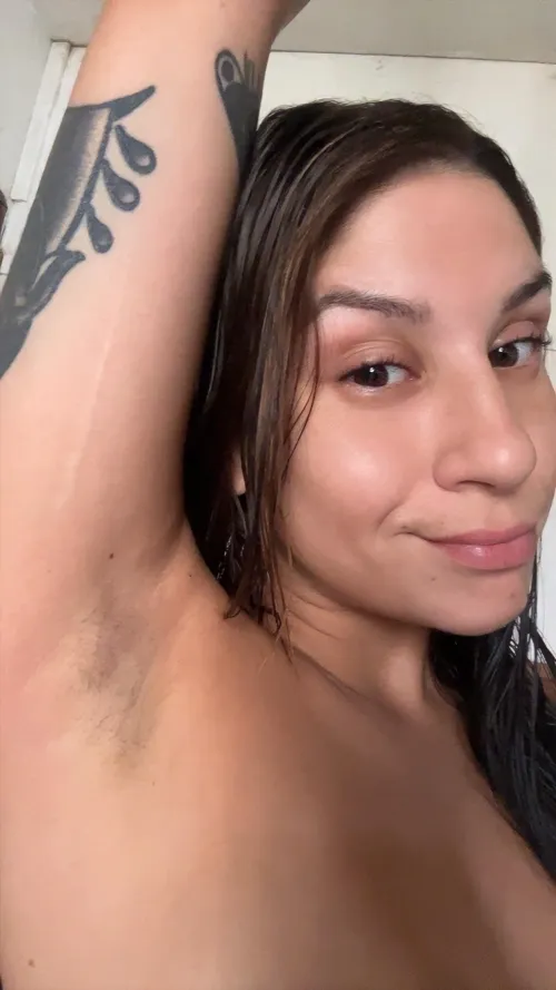 Beta I heard you like licking armpits, pathetic by Arianaxx_