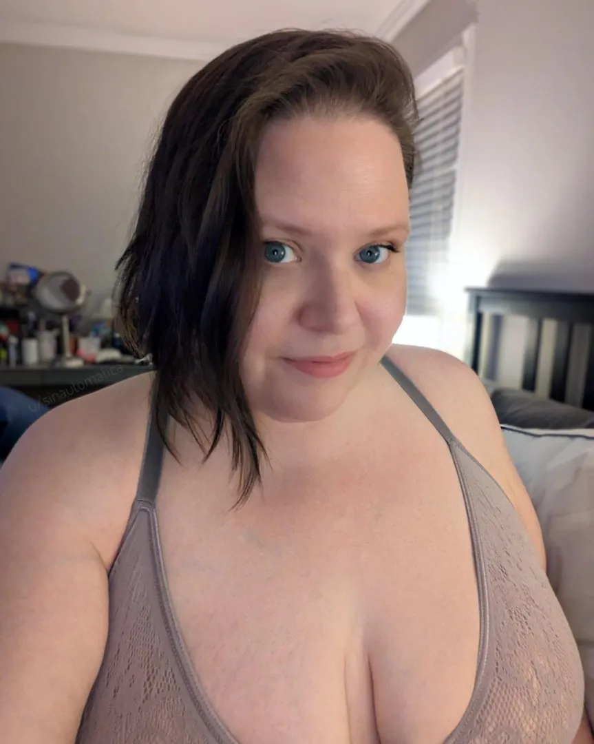 Bette Davis Eyes posted by sinautomatica