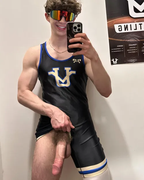 Bi wrestler [21] need my balls drained after my match by College_Wrestler_