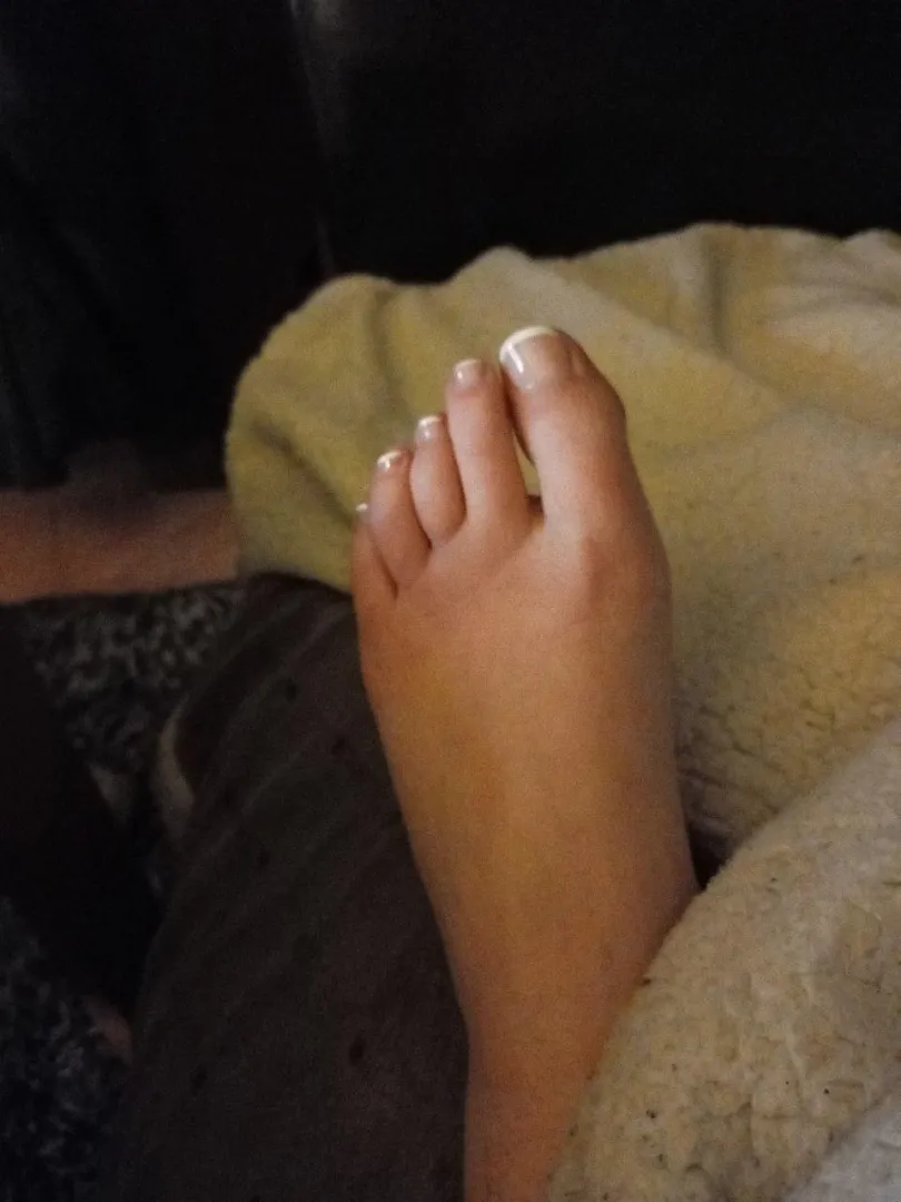 Bien emmitouflé posted by Mysweetyfoot_