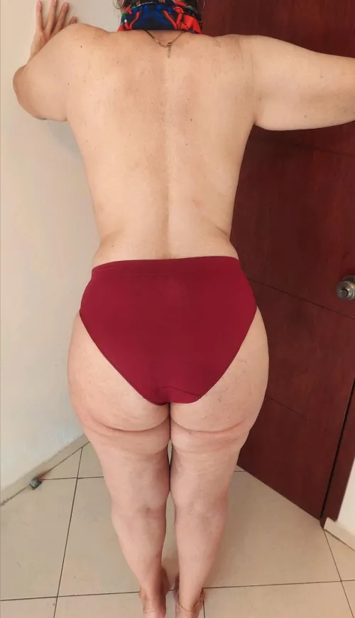 Big ass, Big panties by Karemamateur2025