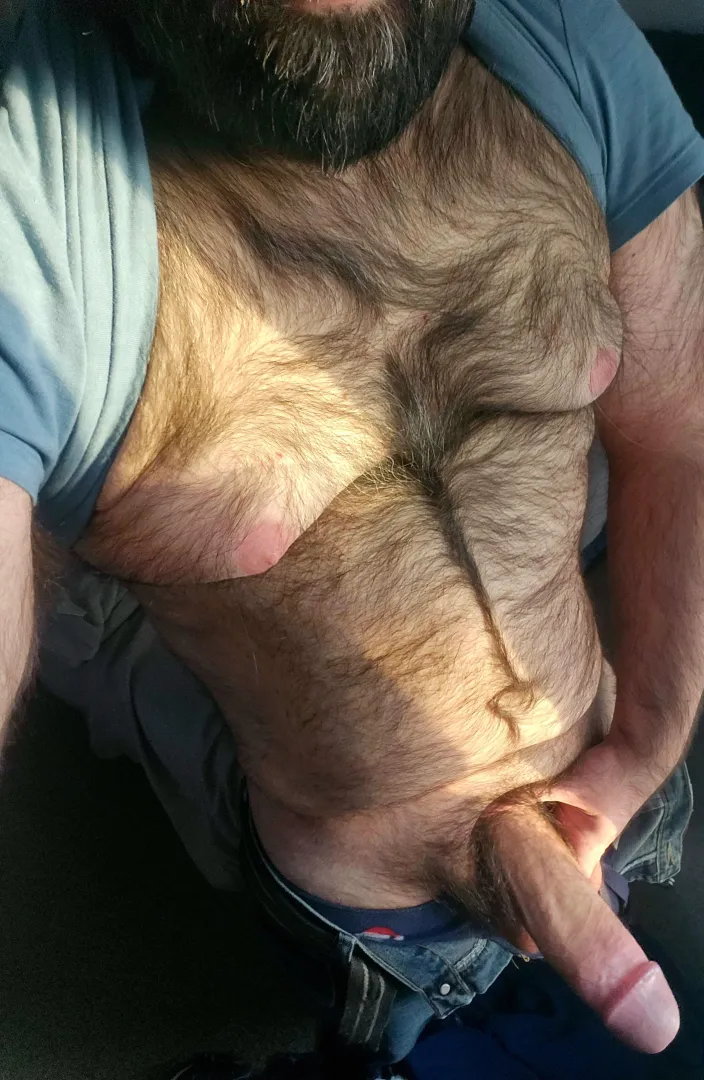 Big daddy cock needs a mouth [35] posted by picklejellytoast