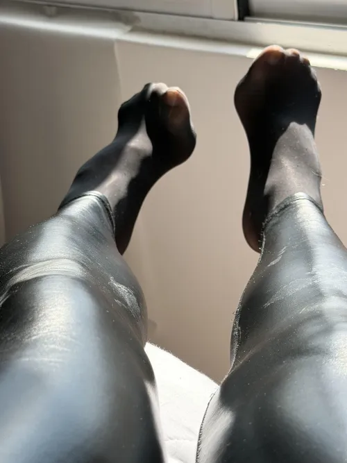 Big Feet in Nylon by footysh