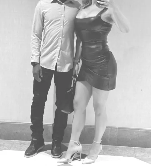 Big Group vs Couple Visit? by CharmingLocksmith680