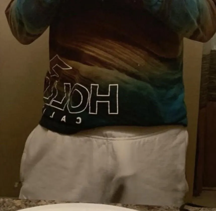 Big headed and cut = always a nice show posted by PolePixel