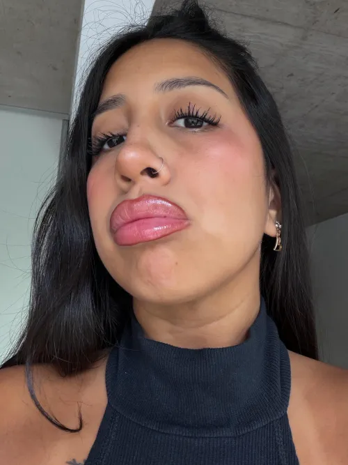 big lips ready to suck your cock by babygalsivip