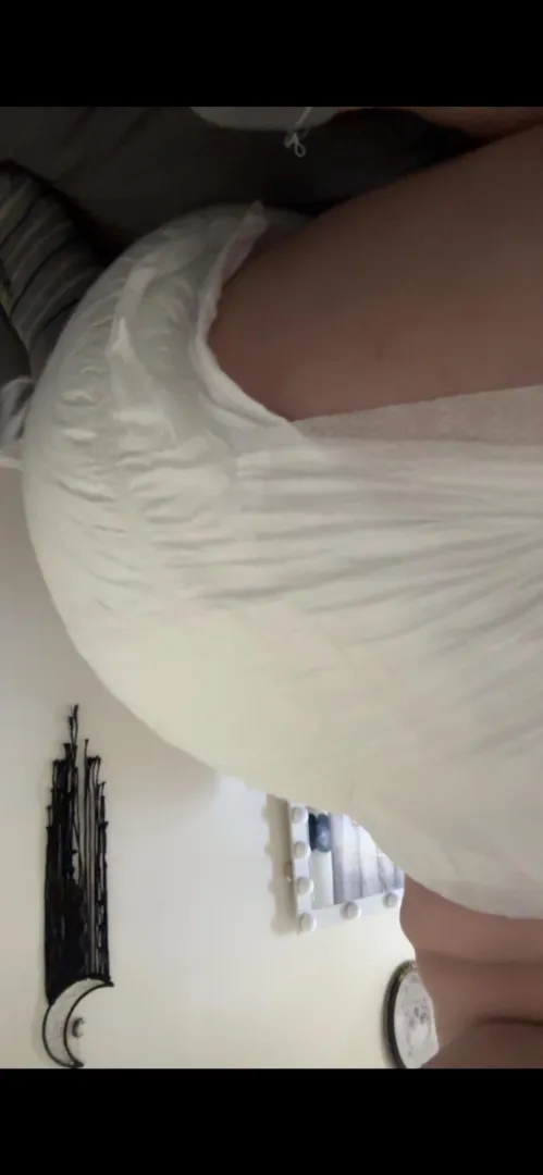 big ole padded bum☺️ daddy has officially started unpotty training me! help humiliate me in my dms ❤️ posted by MemoryUsual1599