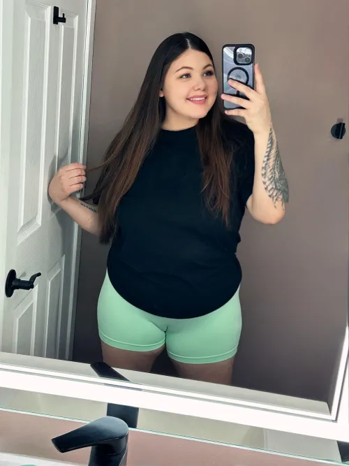 Big smile from a big girl… won’t hurt right?  by lovelycreamchrissie