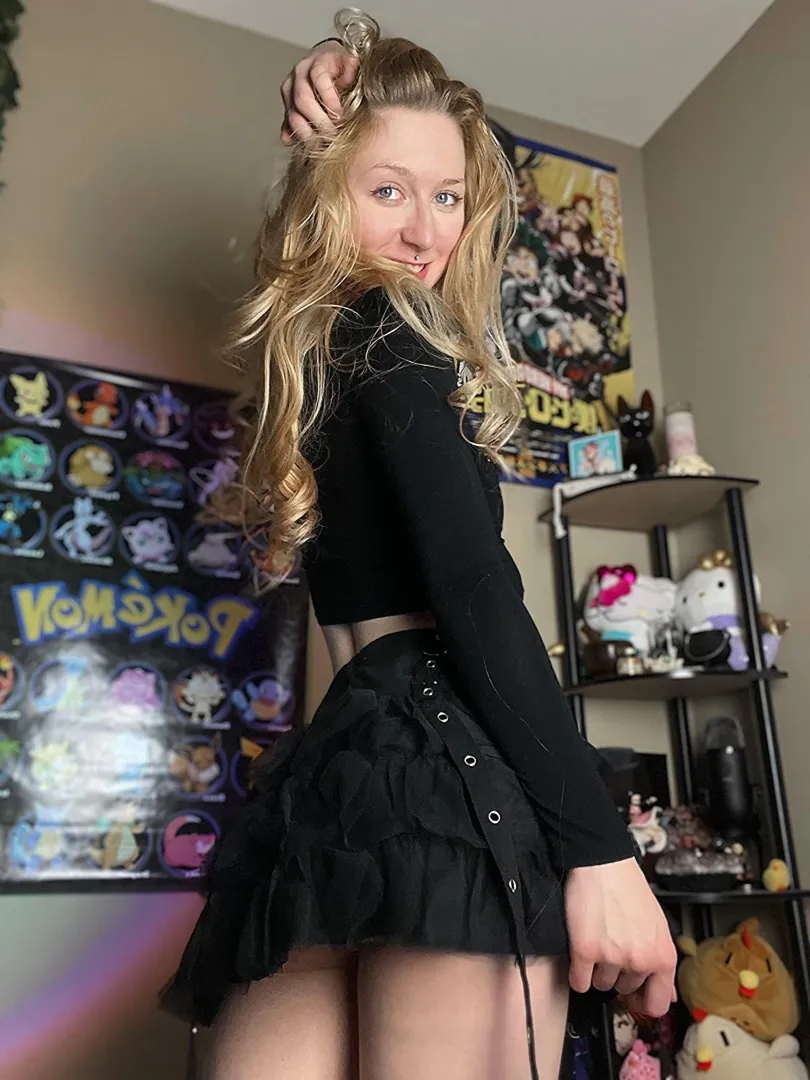 Big smile, naughty thoughts posted by blightbrat