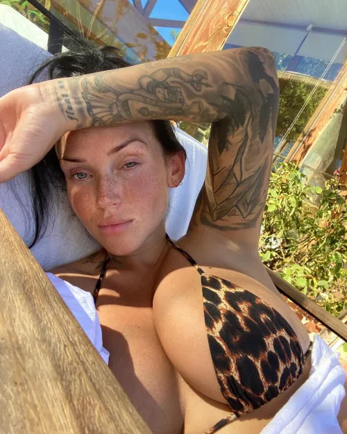 Big tits by goonerrboy