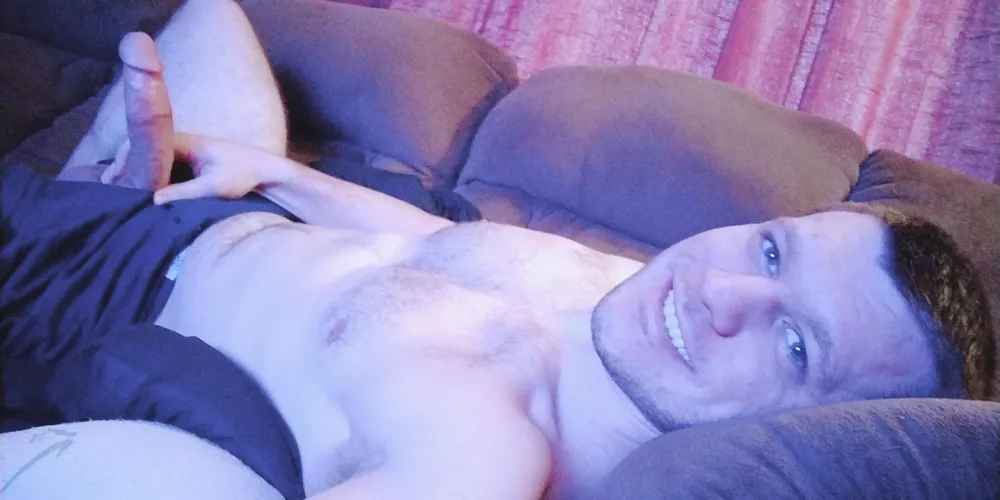 Birthday boy looking for a throat to fuck ;). Dms open s.chat available by Kmayhem42