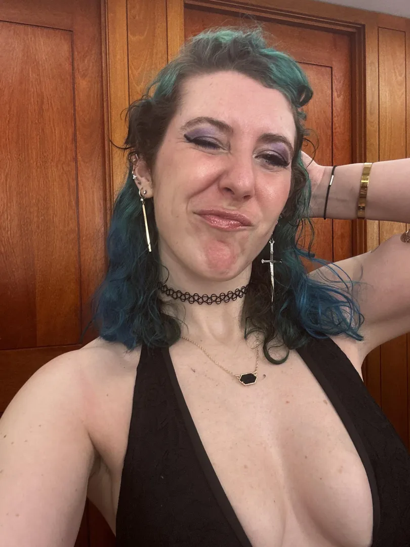 Birthday month selfie posted by sirenskiss3