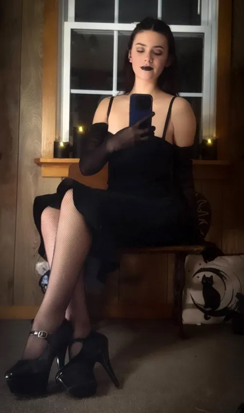 Black and shiny never goes wrong! by cathyharpist