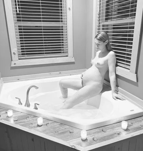 Black and white baby bump:) by queencreamin