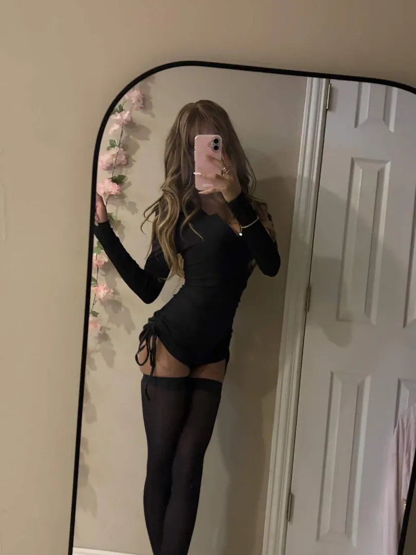 black girls deserve to be spoiled. pay reparations or get blocked ⛓️ posted by GoddessMayalee