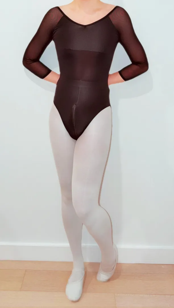black leotard + white tights posted by Yoshino0721