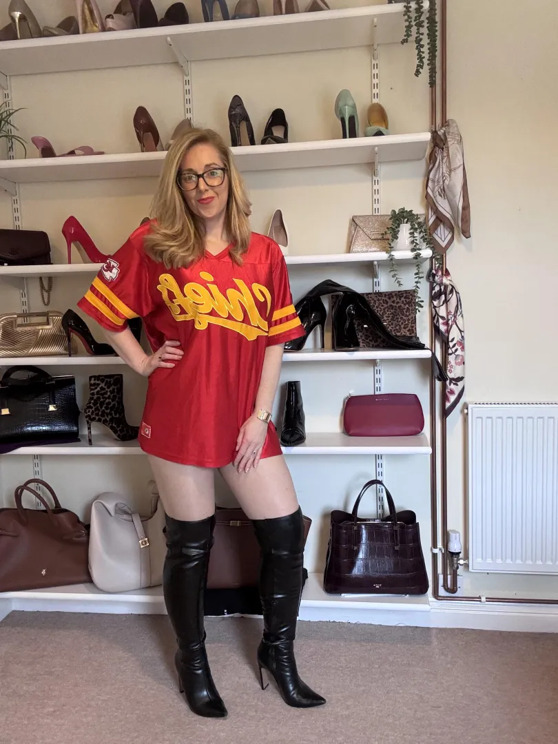 Black OTK leather boots seem to work here, love em posted by Josie_Glass