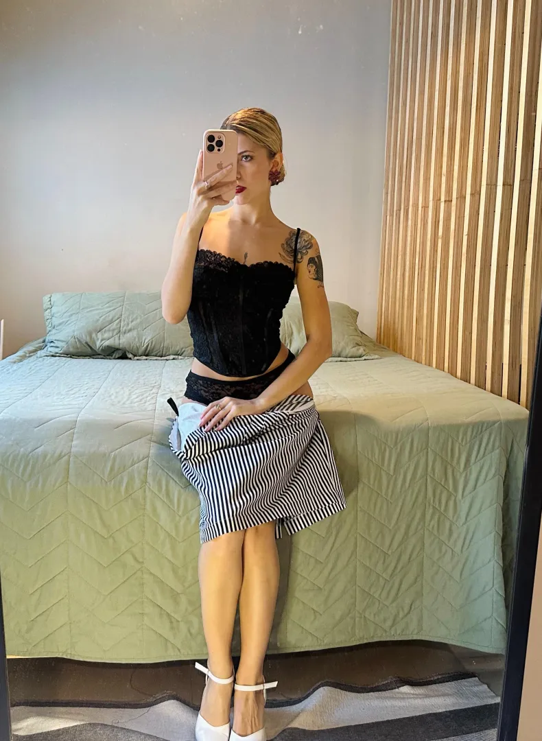 black outfits makes me super hot posted by fieryroe