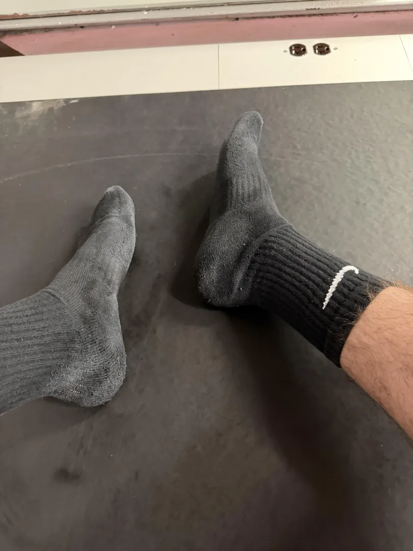 Black socks at the gym today. posted by 6synchro