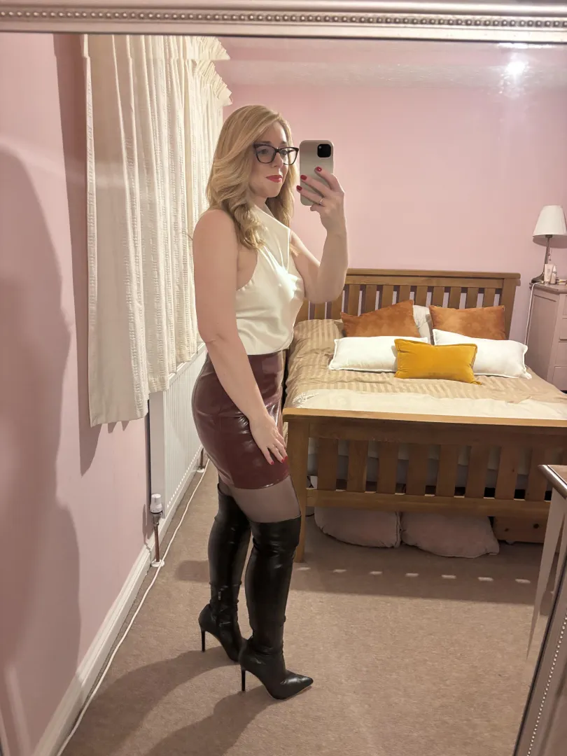 Black stiletto leather boots just work posted by Josie_Glass