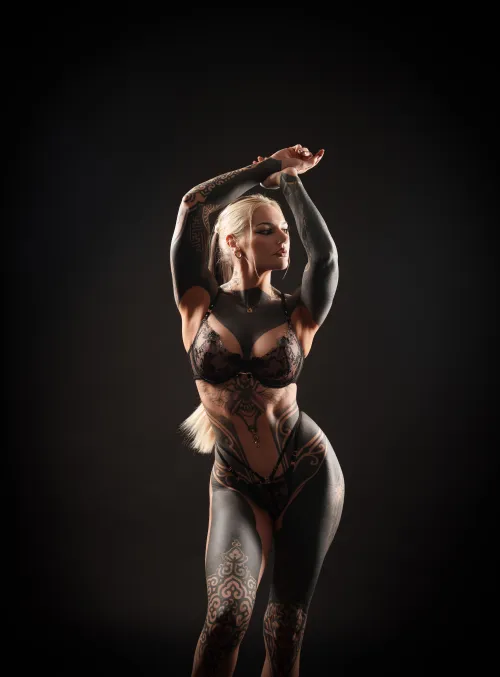 Blackout tattoo beauty. by 0lent0