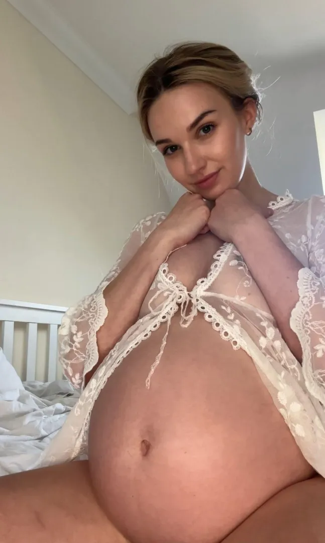 Blondes look hot pregnant posted by faithinmystery