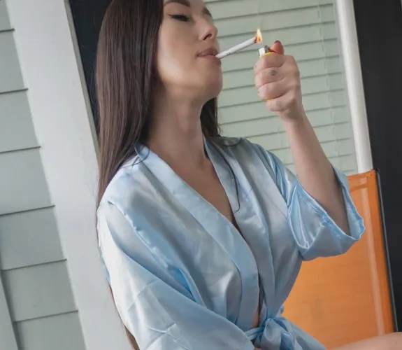 Blowing smoke and blowing minds by DaringDeeX