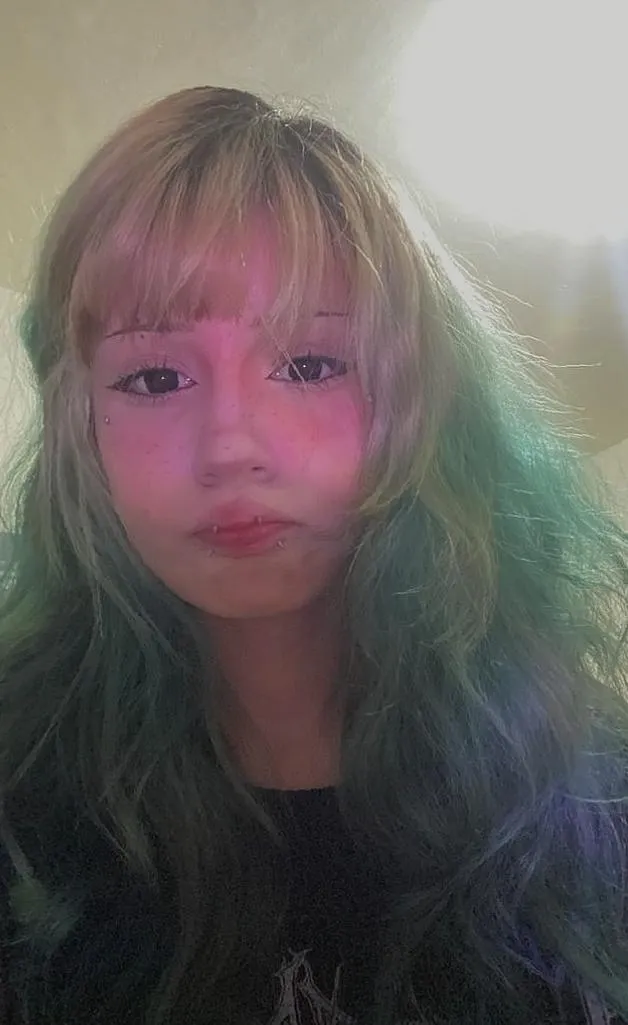 Blue posted by RoyalRound0