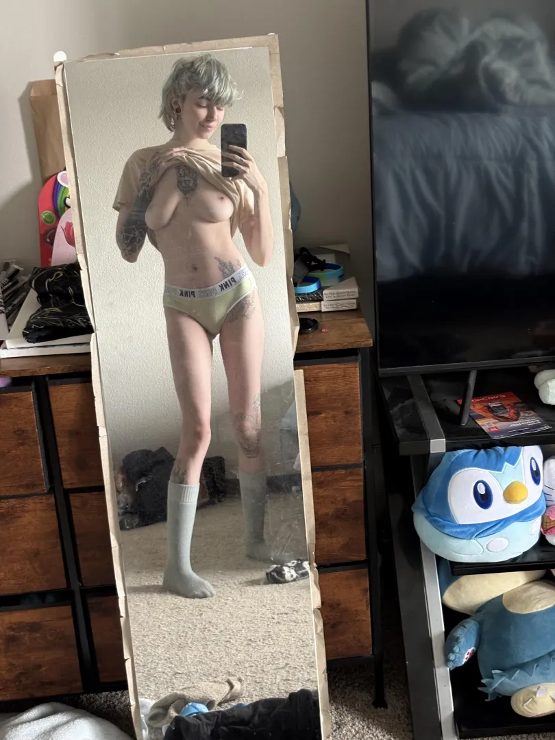 Blue and green are definitely my color ;) posted by ERASEDWeeaboo