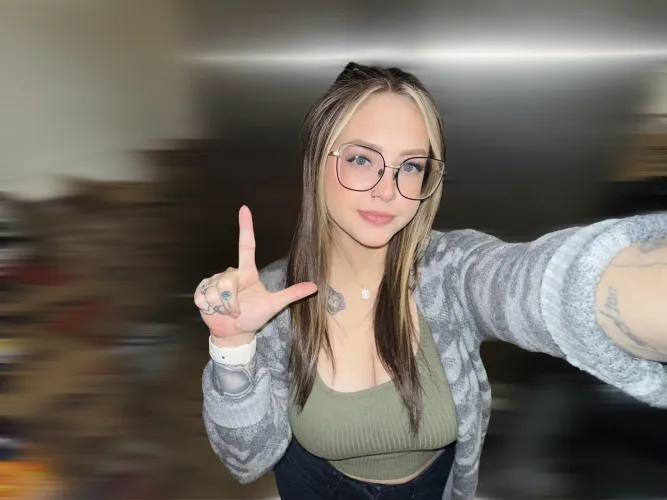 Blue eyes you can’t seem to say no to ‍♀️ by Goddesselsa03