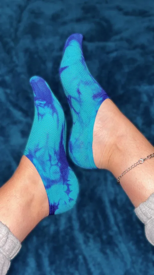 Blue is my favorite color to wrap around something  by VeiledVibe